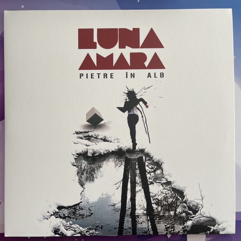 Luna Amară - Pietre În Alb (Smoke)