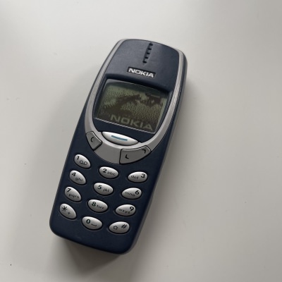 Nokia 3310 (2000)